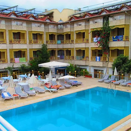 Mr Crane Hotell 3*